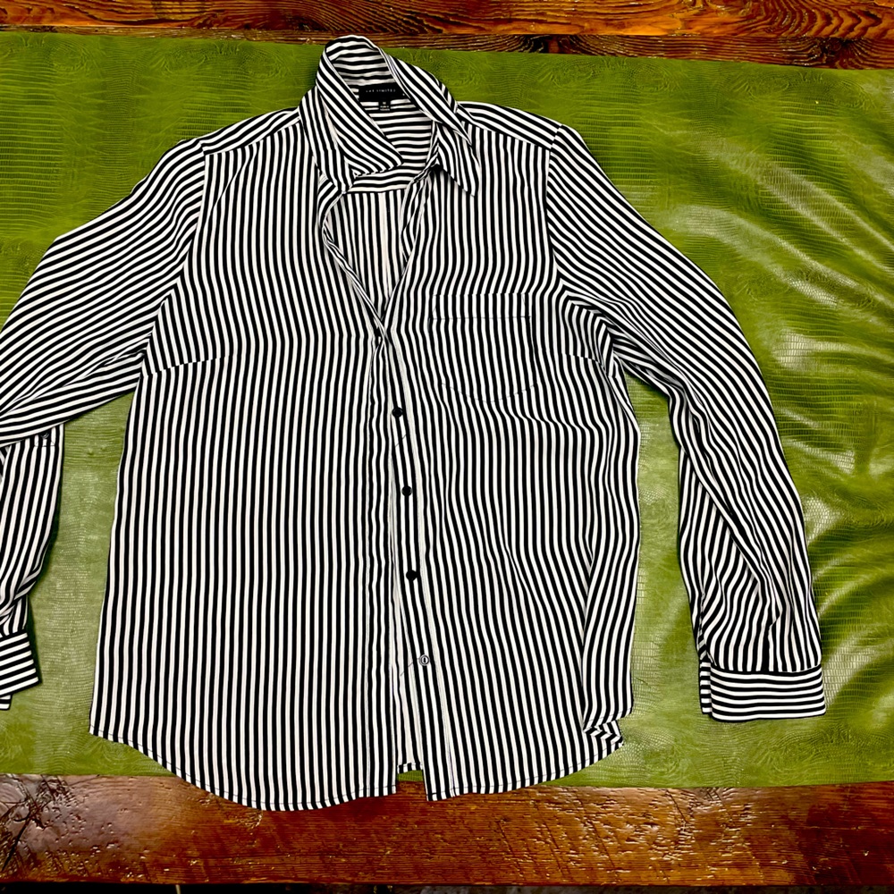 Limited blouse